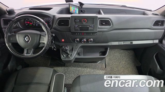 Renault Korea Master — interior