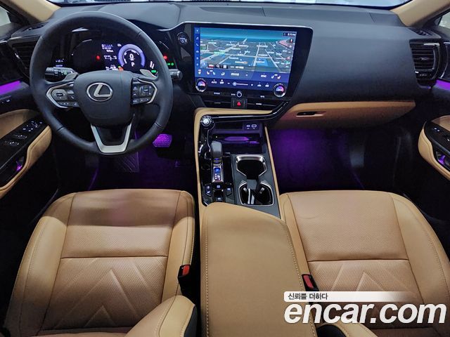 Lexus NX — interior