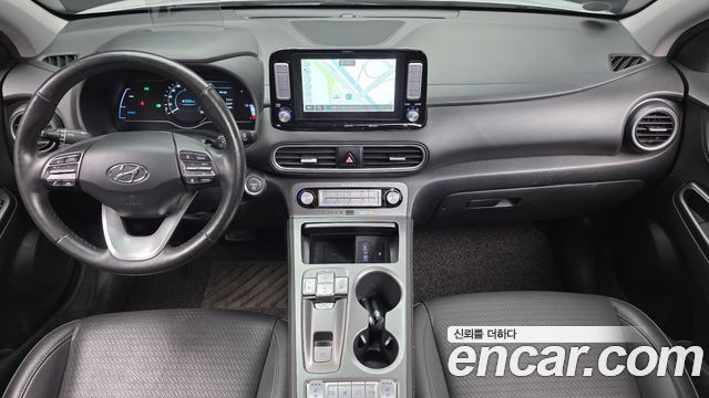 Hyundai Kona — interior