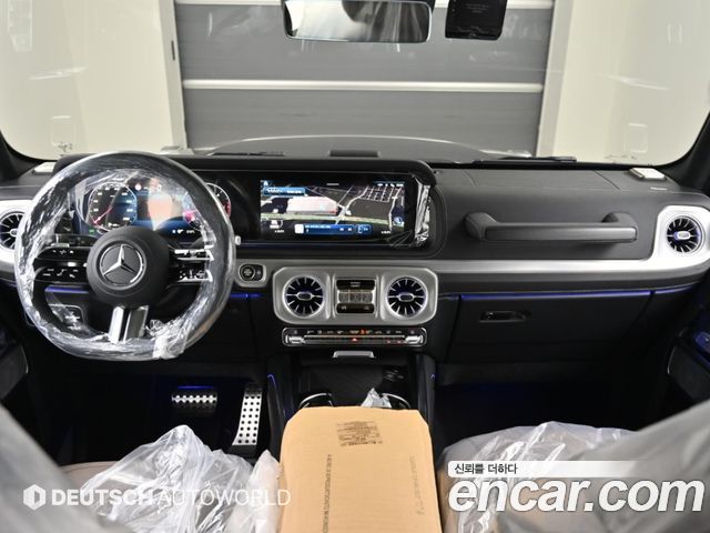 Mercedes-Benz G-Class — interior