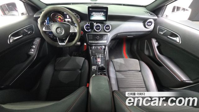Mercedes-Benz A-Class — interior