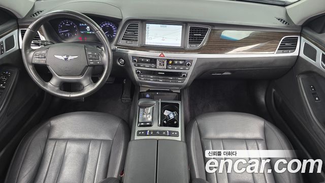 Genesis G80 — interior