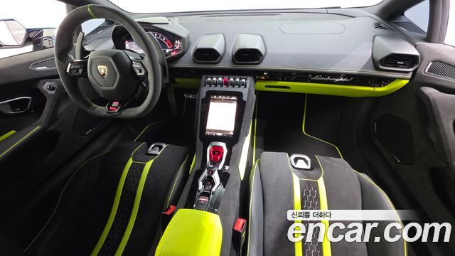 Lamborghini Huracan — interior