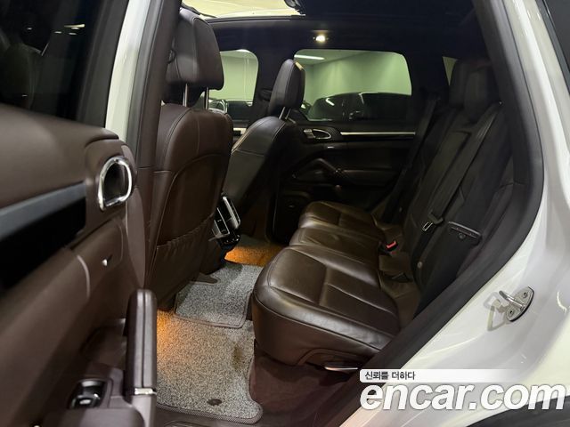 Porsche Cayenne — interior