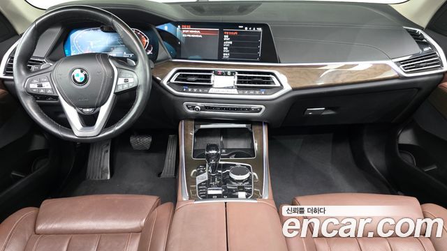 BMW X5 — interior