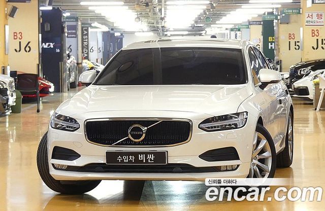 Volvo S90 — exterior