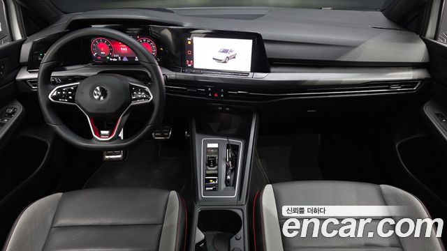 Volkswagen Golf — interior