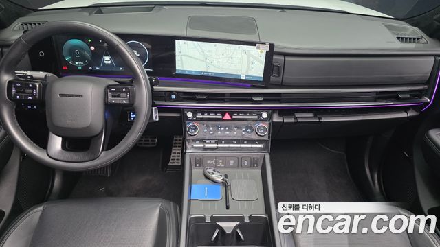 Hyundai Santa Fe — interior