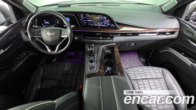 Cadillac Escalade — interior