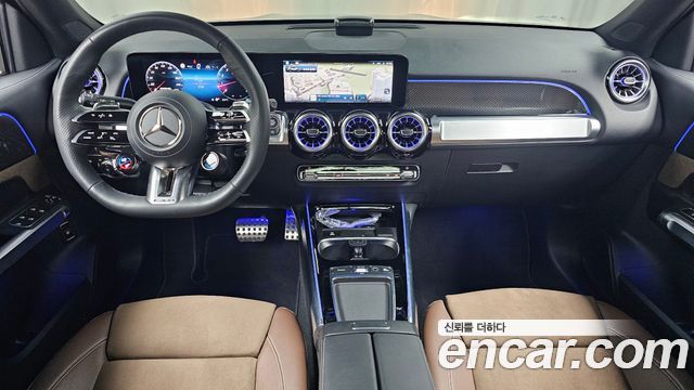 Mercedes-Benz GLB-Class — interior