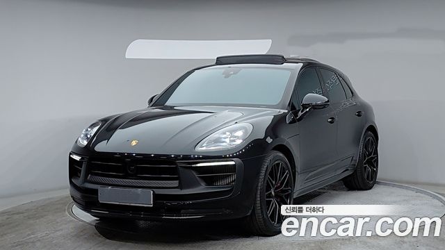 Porsche Macan — exterior