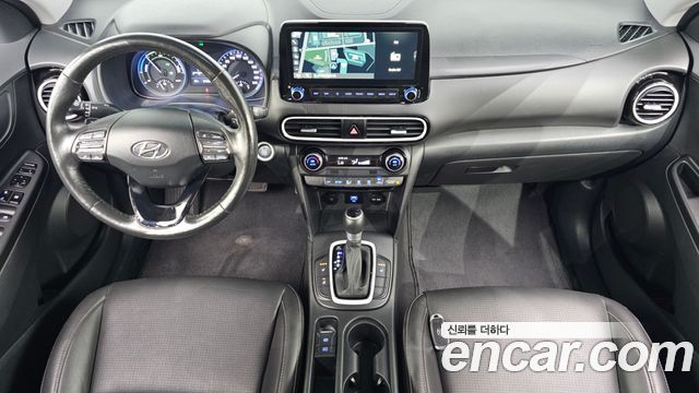 Hyundai Kona — interior