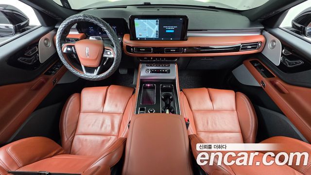 Lincoln Aviator — interior