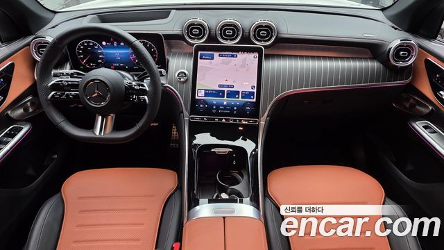 Mercedes-Benz GLC-Class — interior