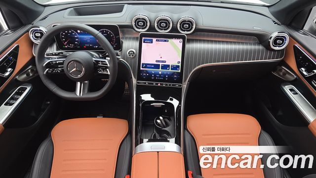 Mercedes-Benz GLC-Class — interior