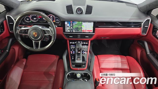 Porsche Cayenne — interior