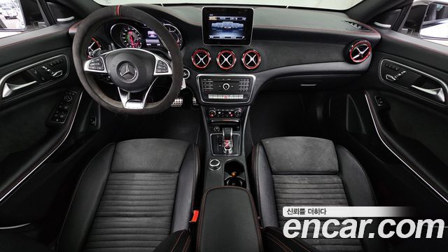 Mercedes-Benz CLA-Class — interior