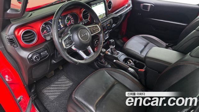Jeep Wrangler — interior