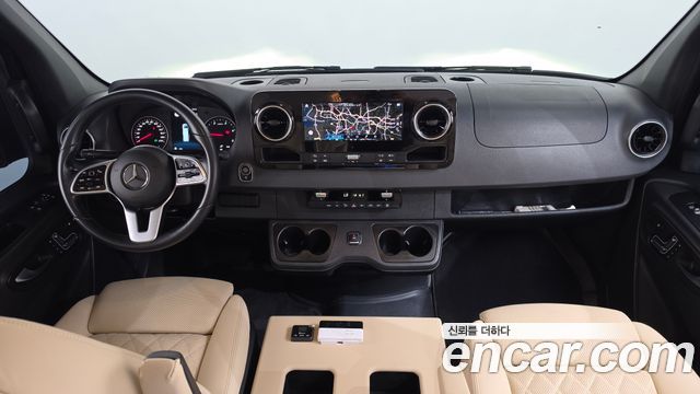Mercedes-Benz Sprinter — interior