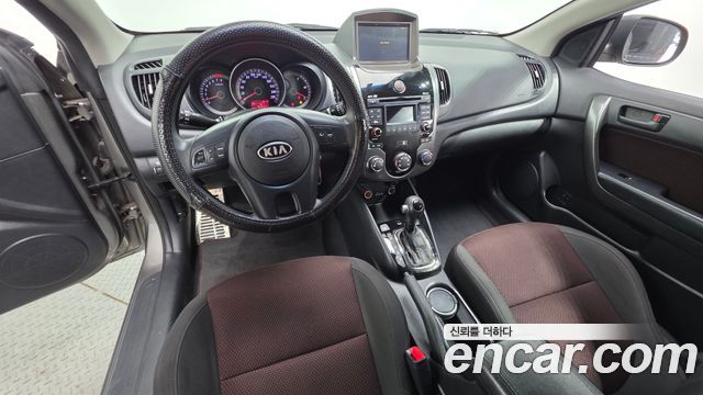 Kia Forte — interior