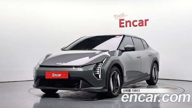 Kia EV4 — exterior