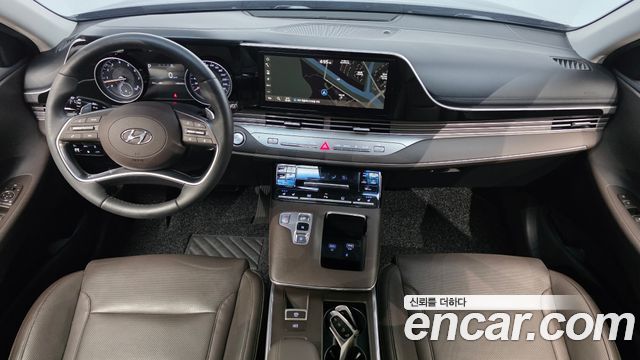 Hyundai Grandeur — interior