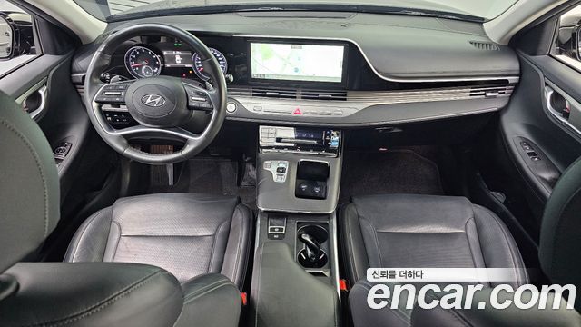 Hyundai Grandeur — interior