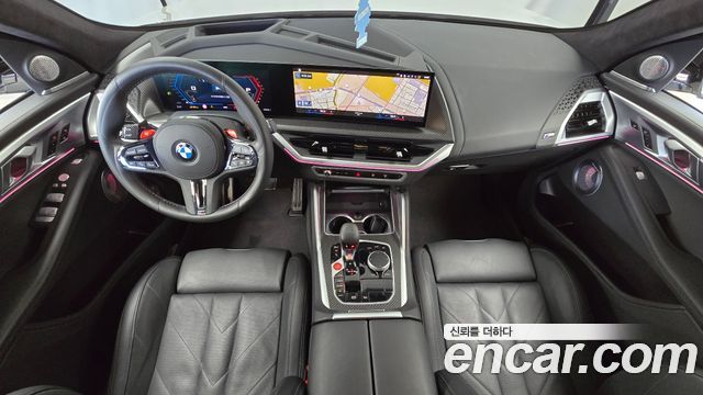 BMW XM — interior