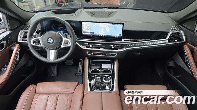 BMW X6 — interior