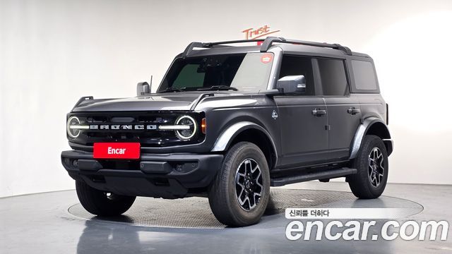 Ford Bronco — exterior