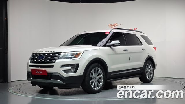 Ford Explorer — exterior