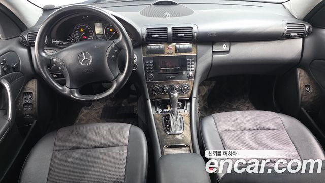 Mercedes-Benz C-Class — interior