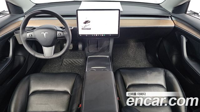 Tesla Model 3 — interior