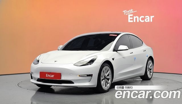 Tesla Model 3 — exterior