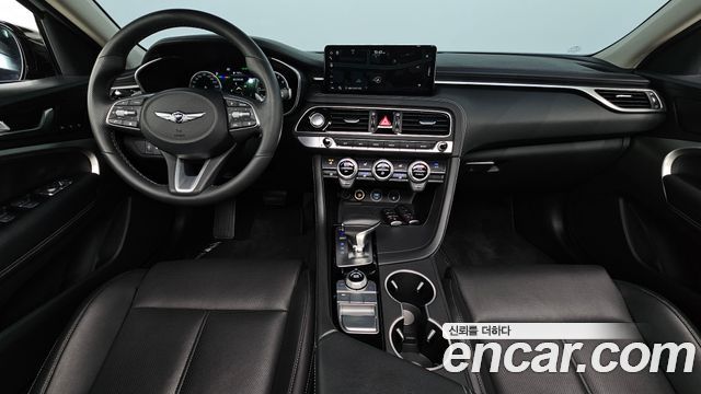 Genesis G70 — interior