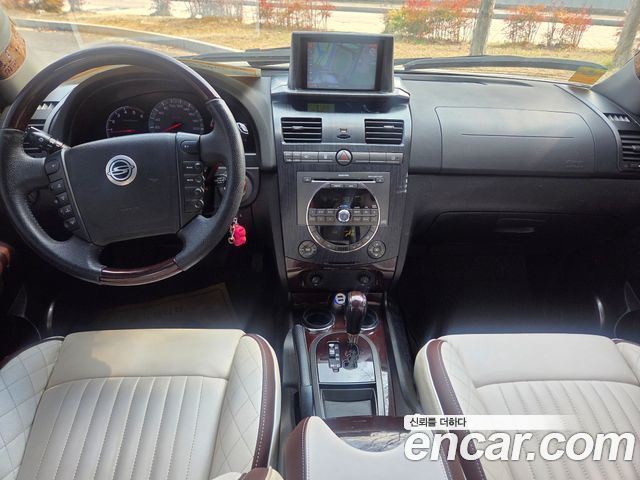 KG Mobility Rexton — interior