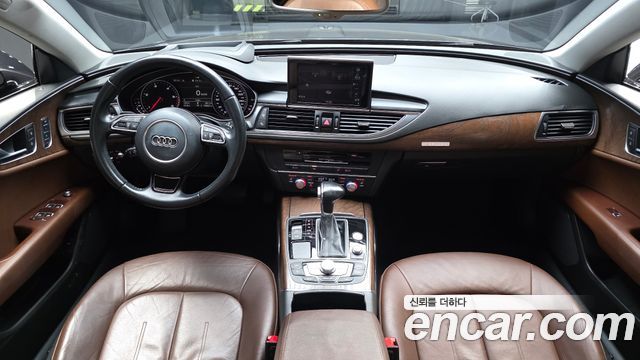Audi A7 — interior