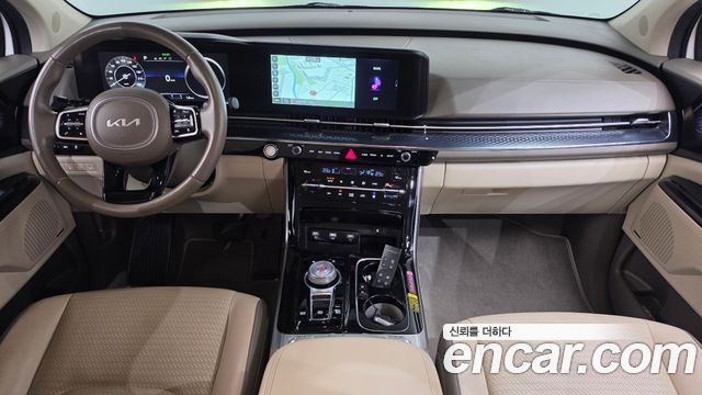 Kia Carnival — interior