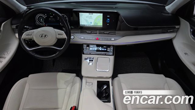 Hyundai Grandeur — interior