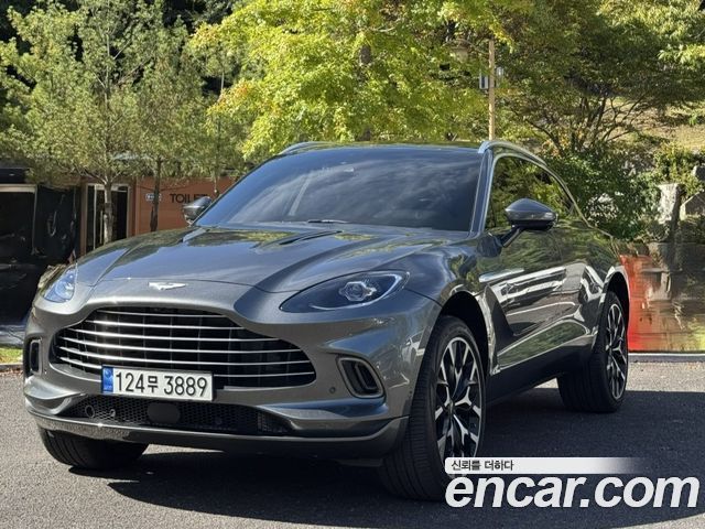 Aston Martin DBX
