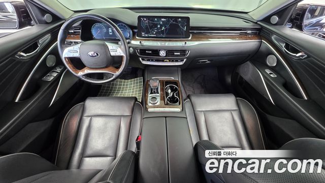 Kia K9 — interior