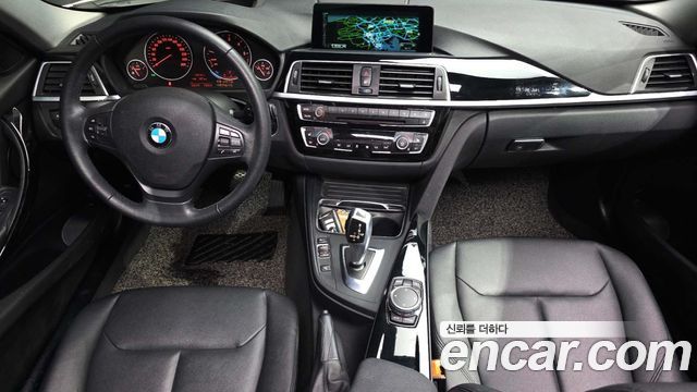 BMW 3 Series — interior