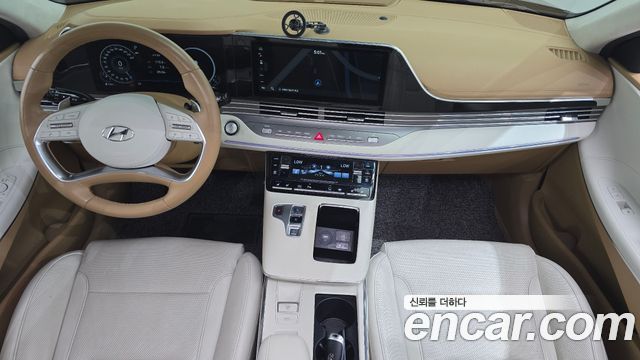 Hyundai Grandeur — interior