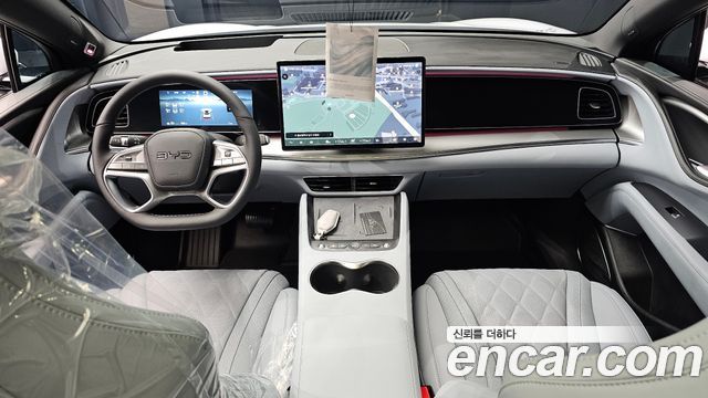 BYD Sea Lion 7 — interior