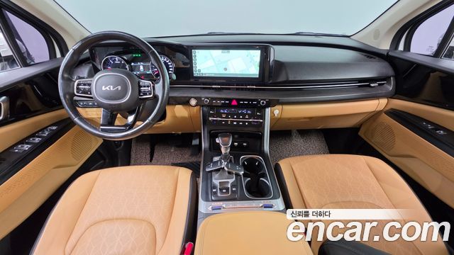 Kia Carnival — interior