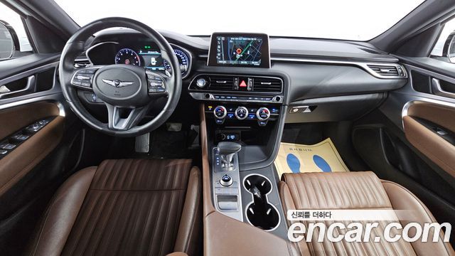 Genesis G70 — interior