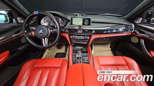 BMW X6 M — interior