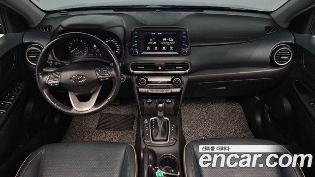 Hyundai Kona — interior
