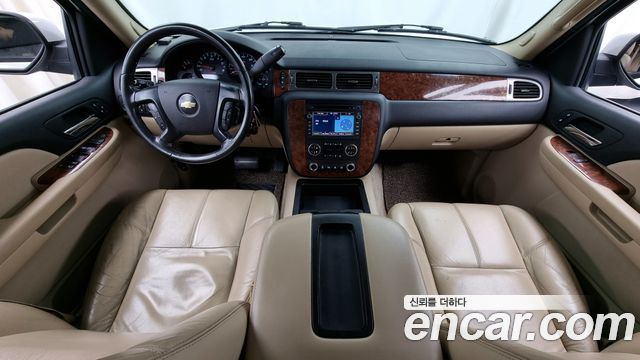 Chevrolet Tahoe — interior