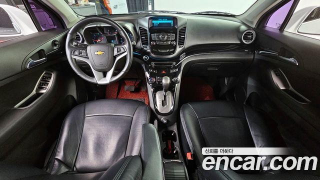 Chevrolet Korea Orlando — interior